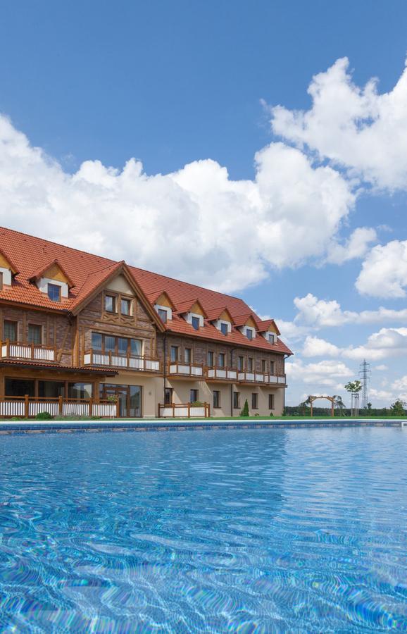 Hotel Malvazia Prievaly Exterior foto